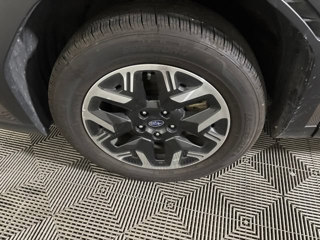 Used 2025 Subaru Forester Premium AWD/4WD image 37