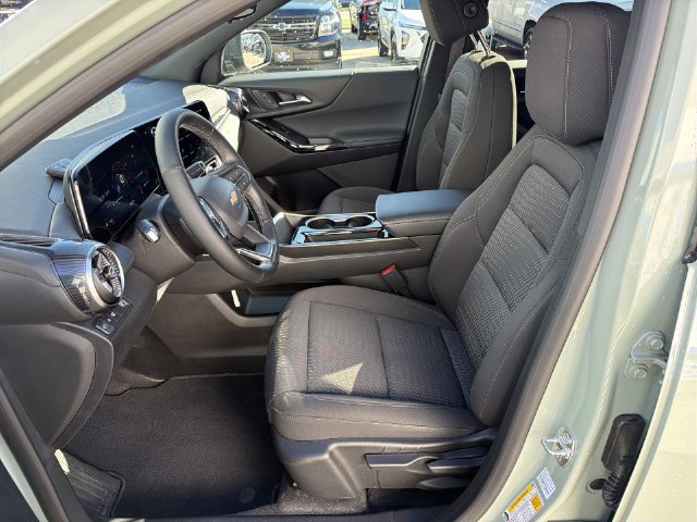 Used 2025 Chevrolet Equinox LT w/ Safety and Technology Package FWD image 20
