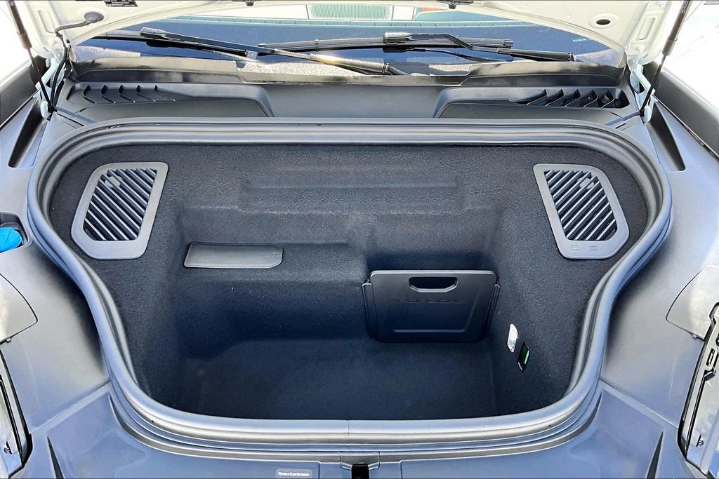 Used 2025 Porsche Macan Turbo Electric image 28