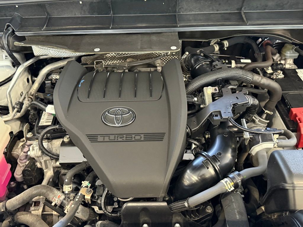 Certified 2023 Toyota Highlander XLE image 35