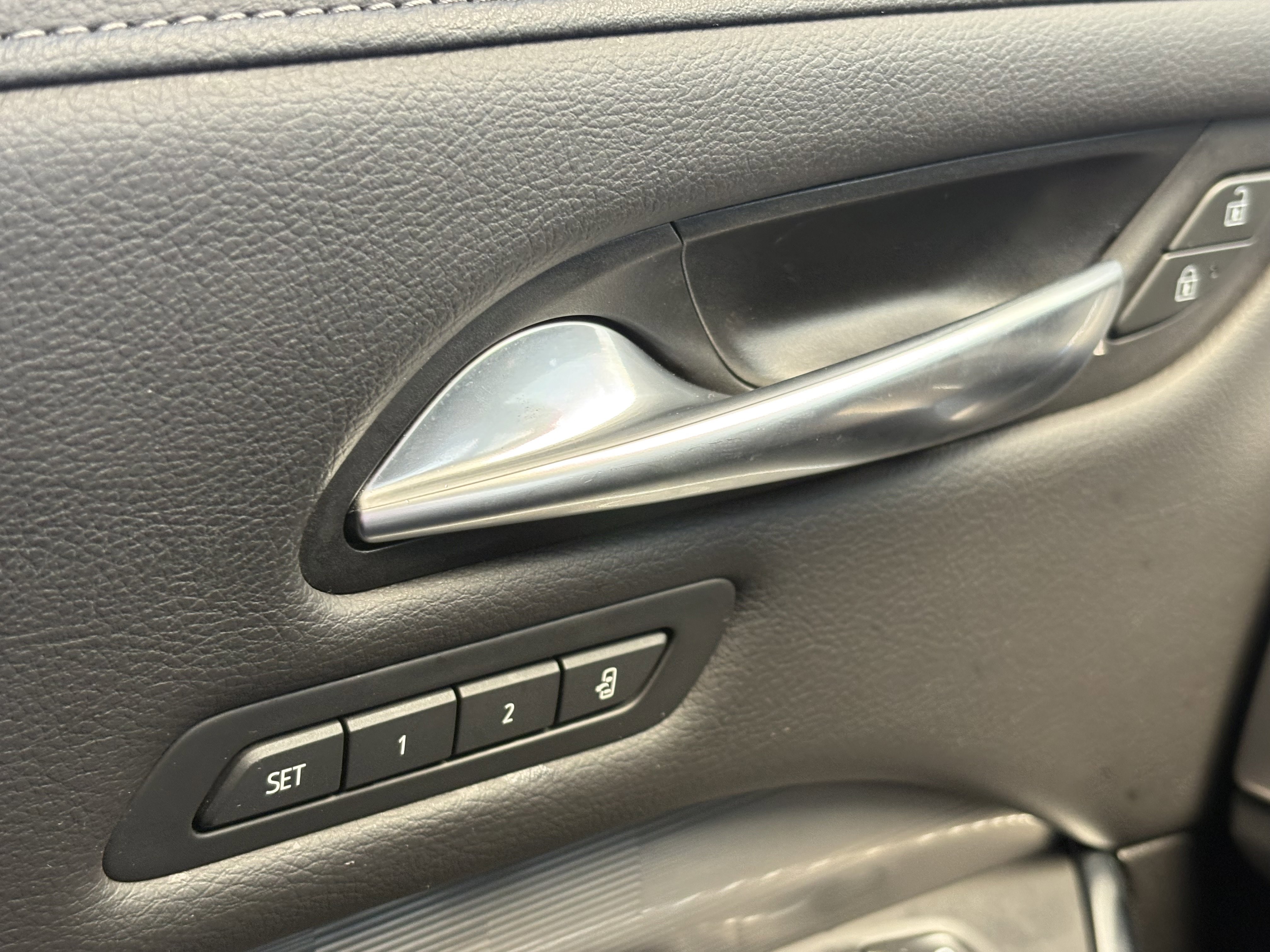 Used 2024 Cadillac XT4 Premium Luxury image 29