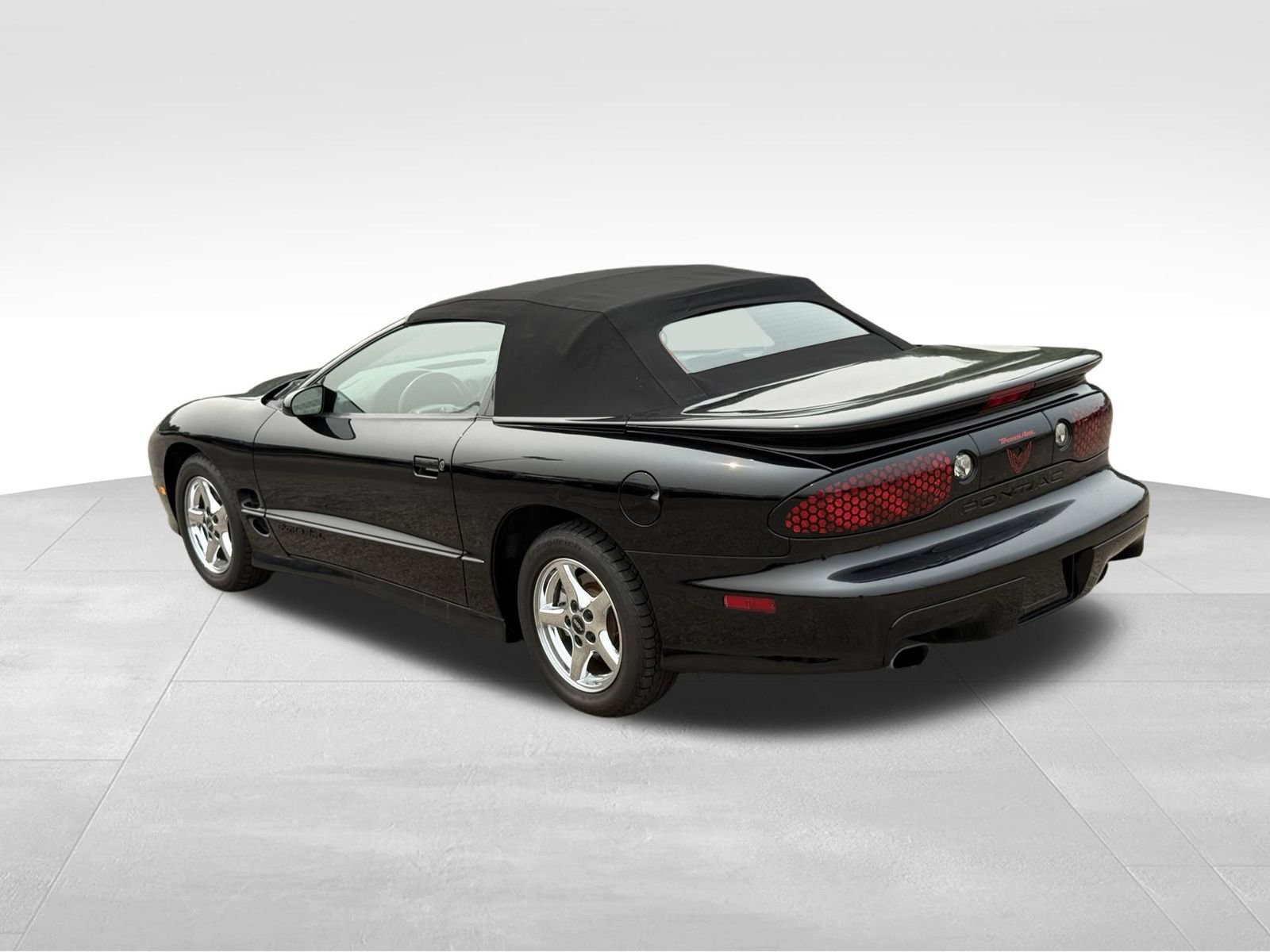 Used 2002 Pontiac Firebird Trans Am RWD image 35