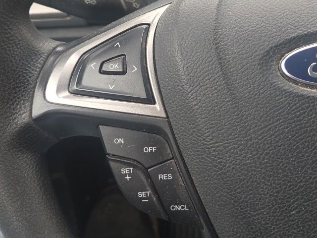 Used 2017 Ford Fusion SE FWD image 33