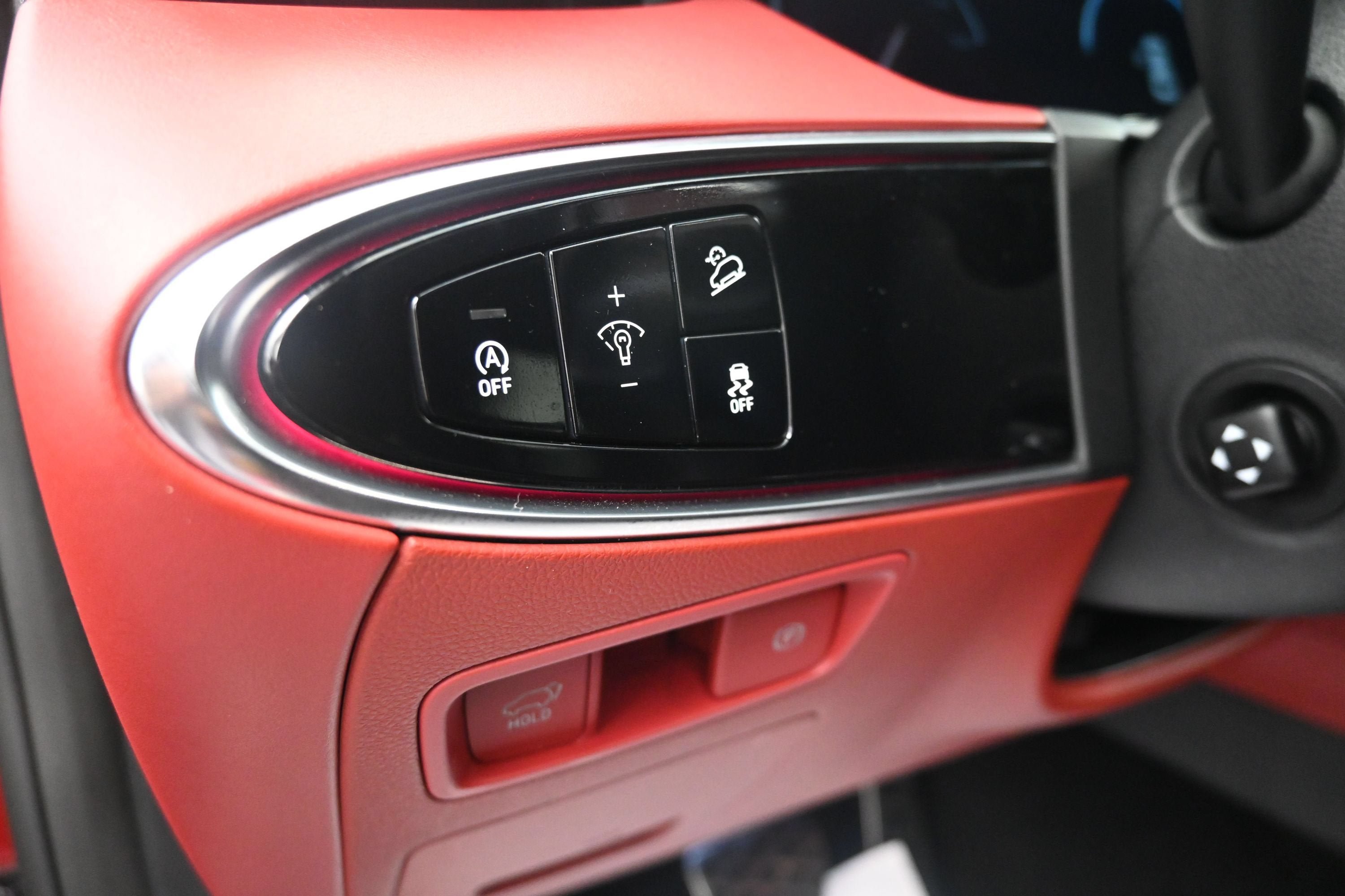 Used 2022 Genesis GV70 3.5T Sport w/ Sport Prestige Package AWD/4WD image 31