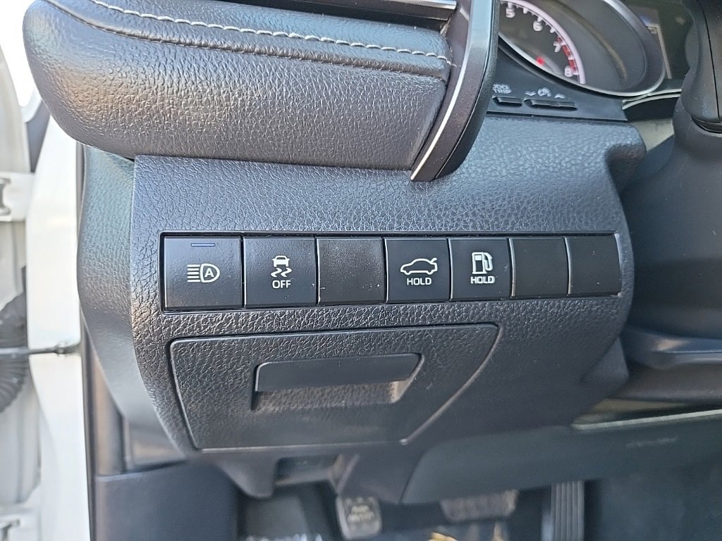 Used 2023 Toyota Camry SE image 17
