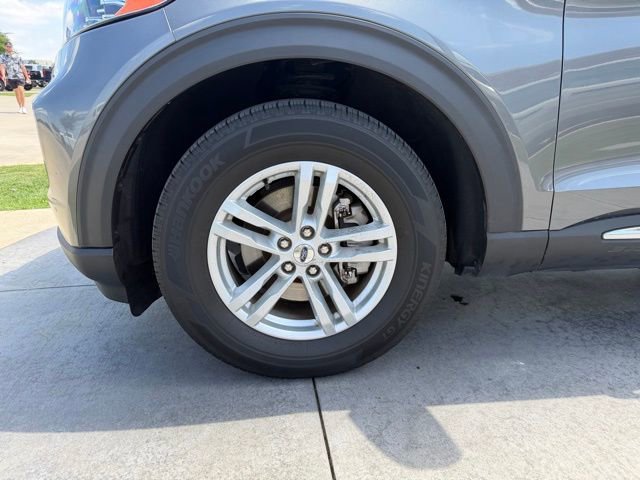 Certified 2023 Ford Explorer XLT image 4