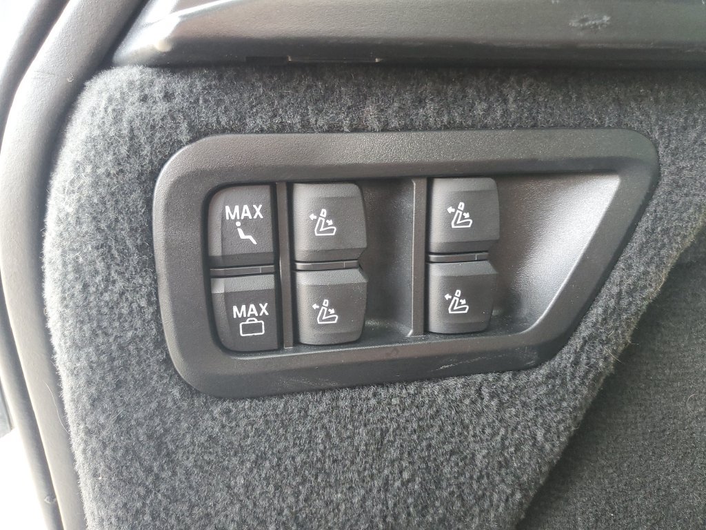 Used 2024 BMW X7 xDrive40i w/ Executive Package AWD/4WD image 36