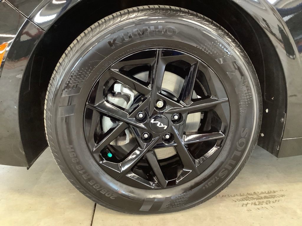 Certified 2025 Kia K5 LXS FWD image 14