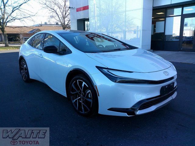 Used 2024 Toyota Prius Prime image 1