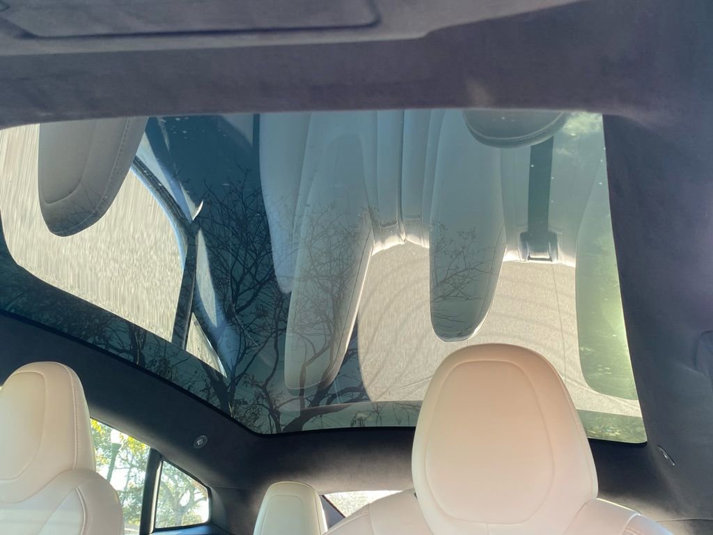 Used 2020 Tesla Model S Long Range Plus image 18