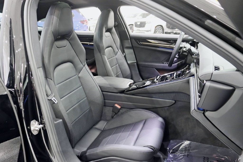 Used 2025 Porsche Panamera 4 AWD/4WD image 28