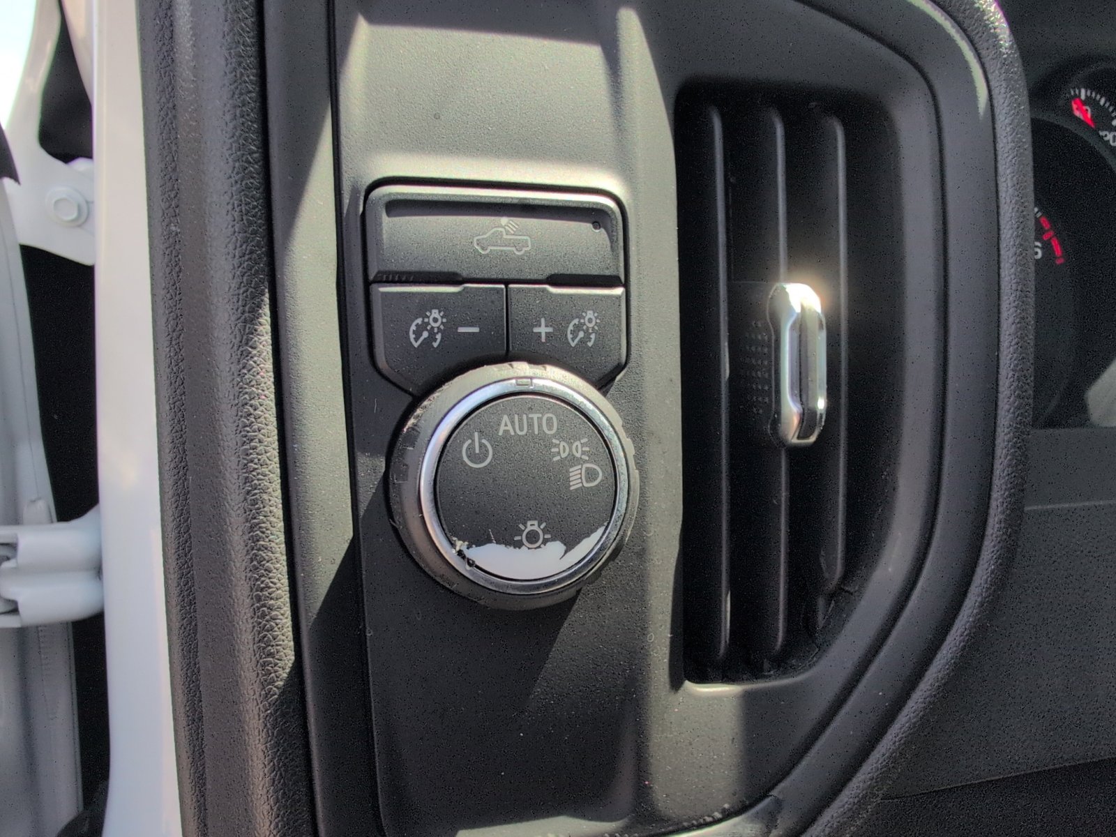 Used 2025 Chevrolet Silverado 1500 W/T RWD image 16