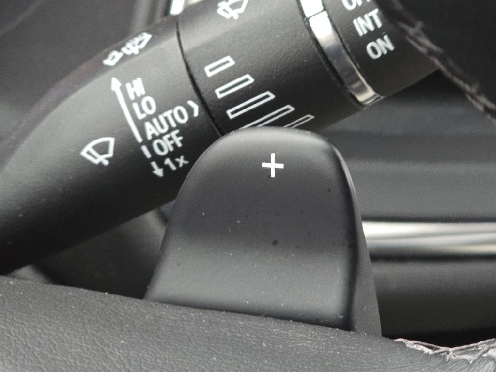 Used 2024 Buick Enclave Avenir image 18