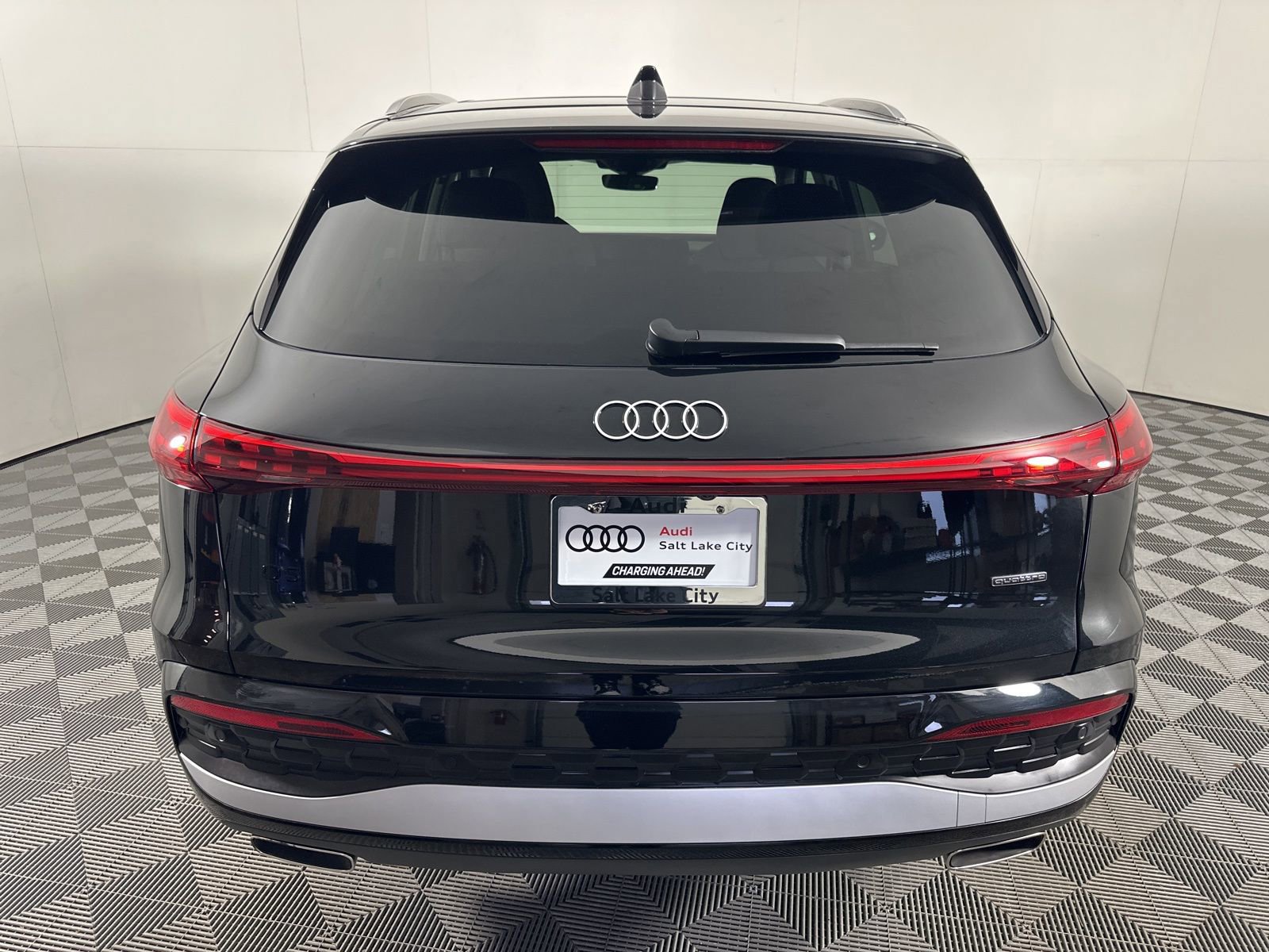 Certified 2025 Audi Q5 Premium Plus w/ Premium Plus AWD/4WD image 5