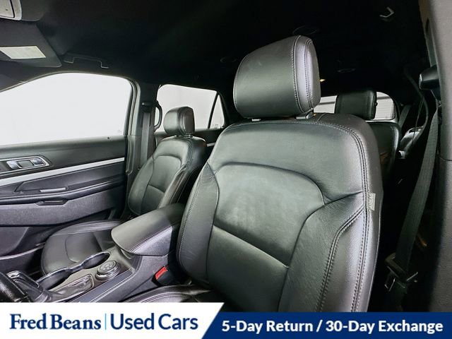 Used 2017 Ford Explorer XLT w/ Equipment Group 202A image 23