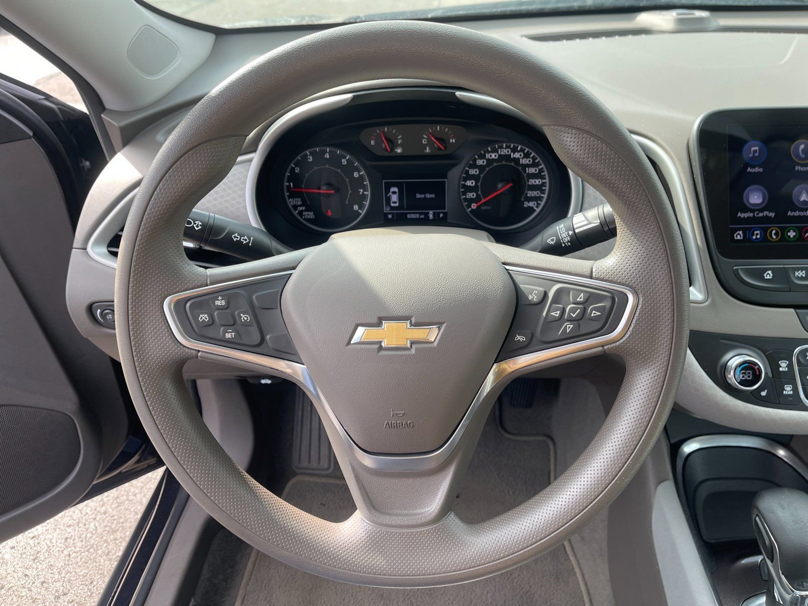 Used 2022 Chevrolet Malibu LT image 24