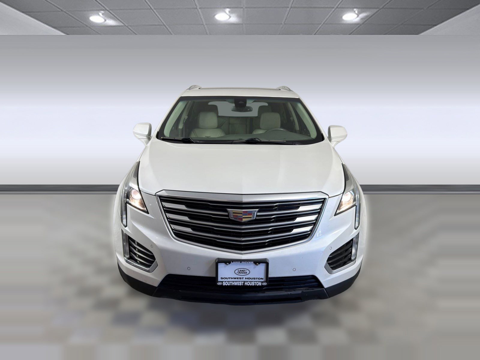 Used 2017 Cadillac XT5 Luxury w/ Driver Awareness Package image 6