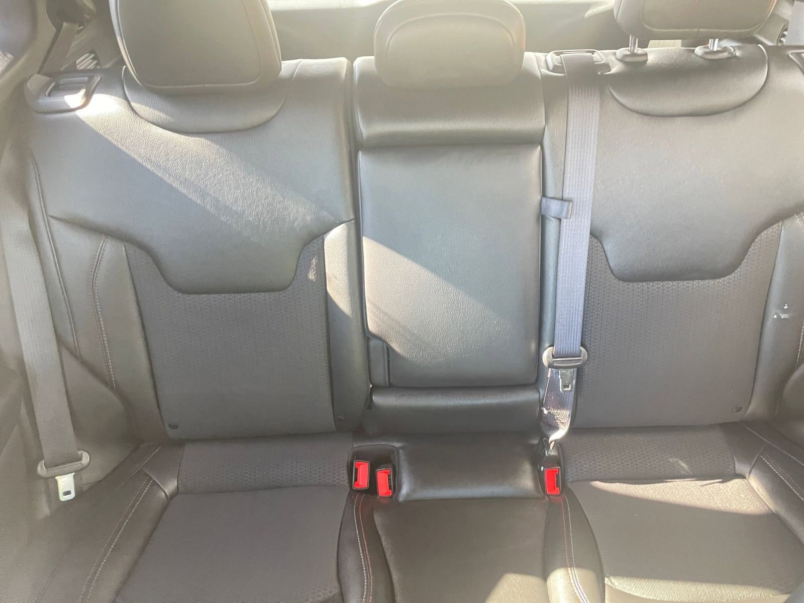 Used 2025 Jeep Compass Trailhawk image 38