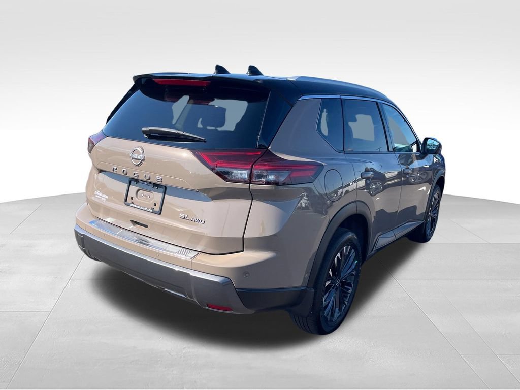 Used 2025 Nissan Rogue SL w/ Tech Package AWD/4WD image 5