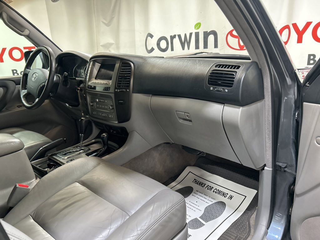 Used 2004 Toyota Land Cruiser image 12