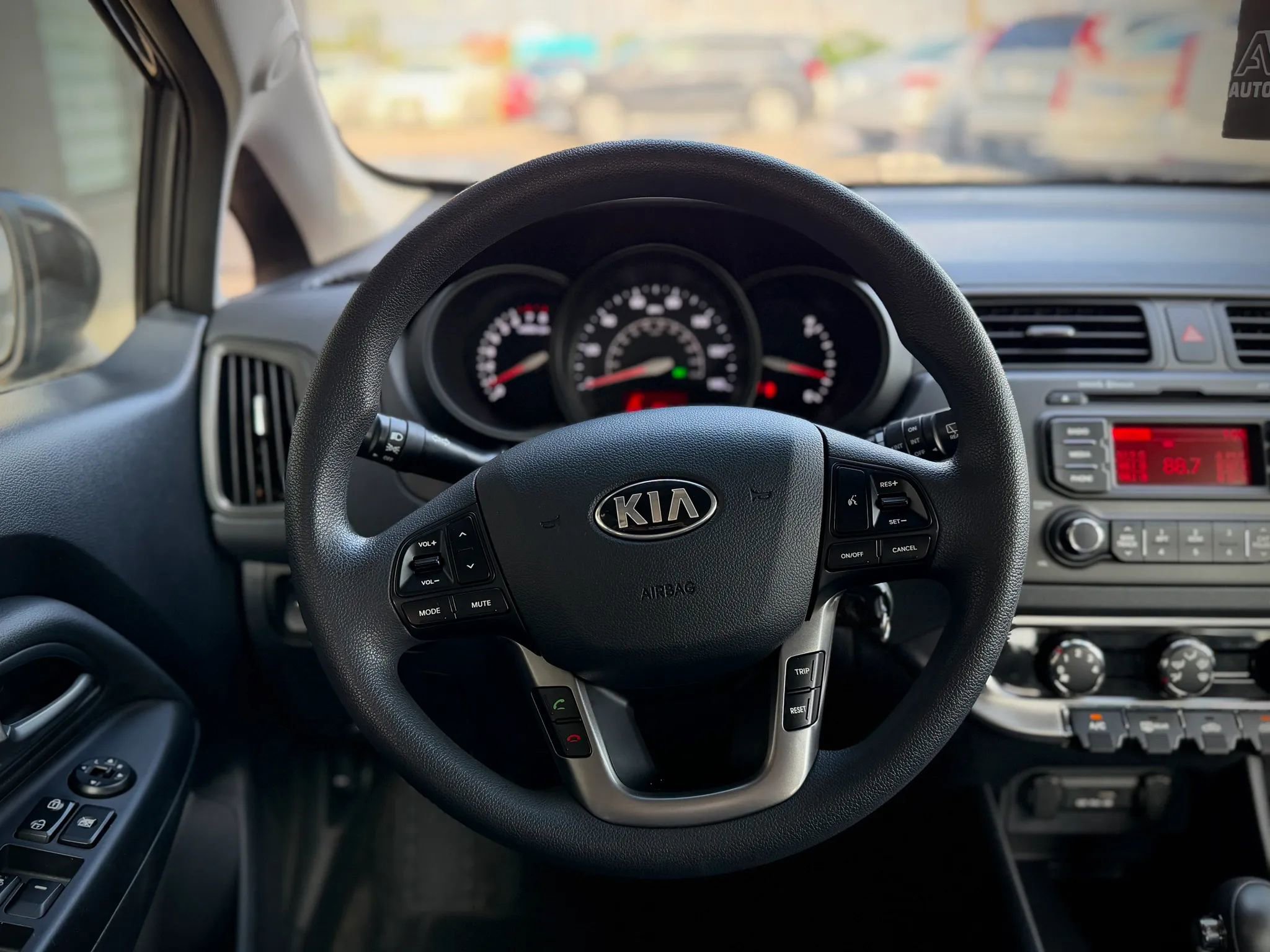 Used 2013 Kia Rio EX FWD image 9