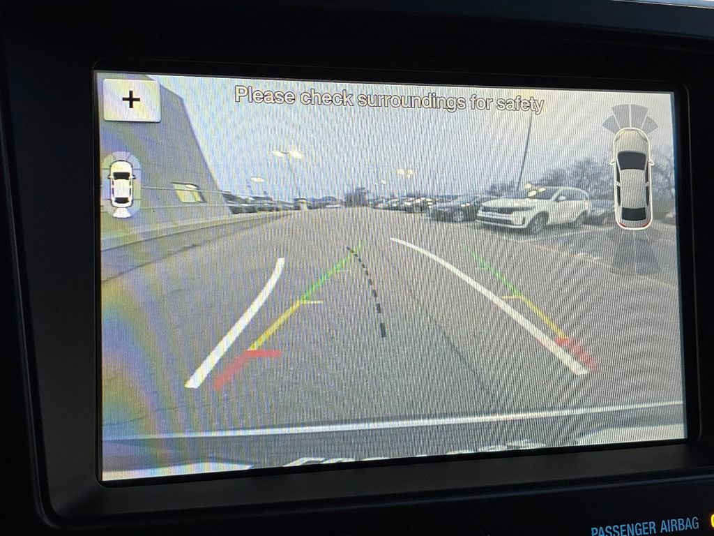 Used 2018 Ford Explorer Platinum image 9