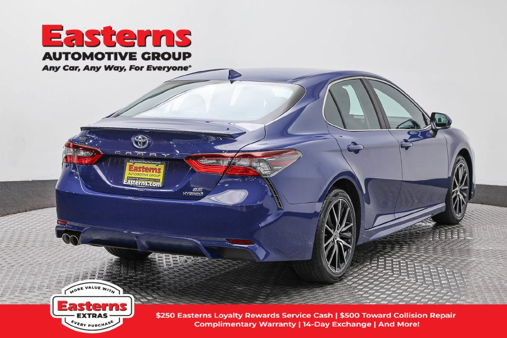 Used 2024 Toyota Camry SE FWD image 6