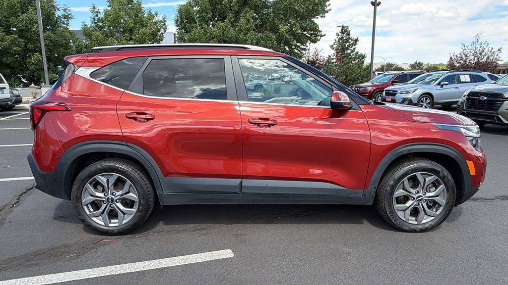 Used 2024 Kia Seltos S AWD/4WD image 2