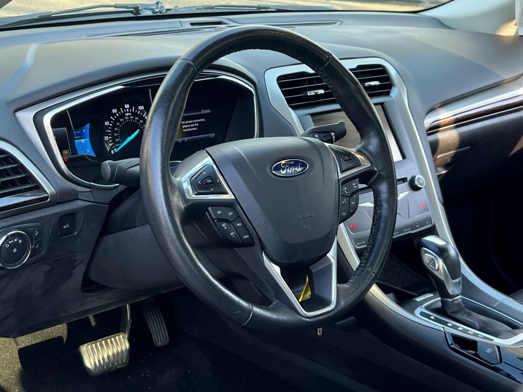 Used 2014 Ford Fusion SE w/ Equipment Group 202A image 18