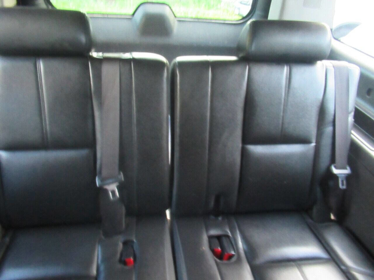 Used 2012 Chevrolet Suburban LT w/ Luxury Package image 24