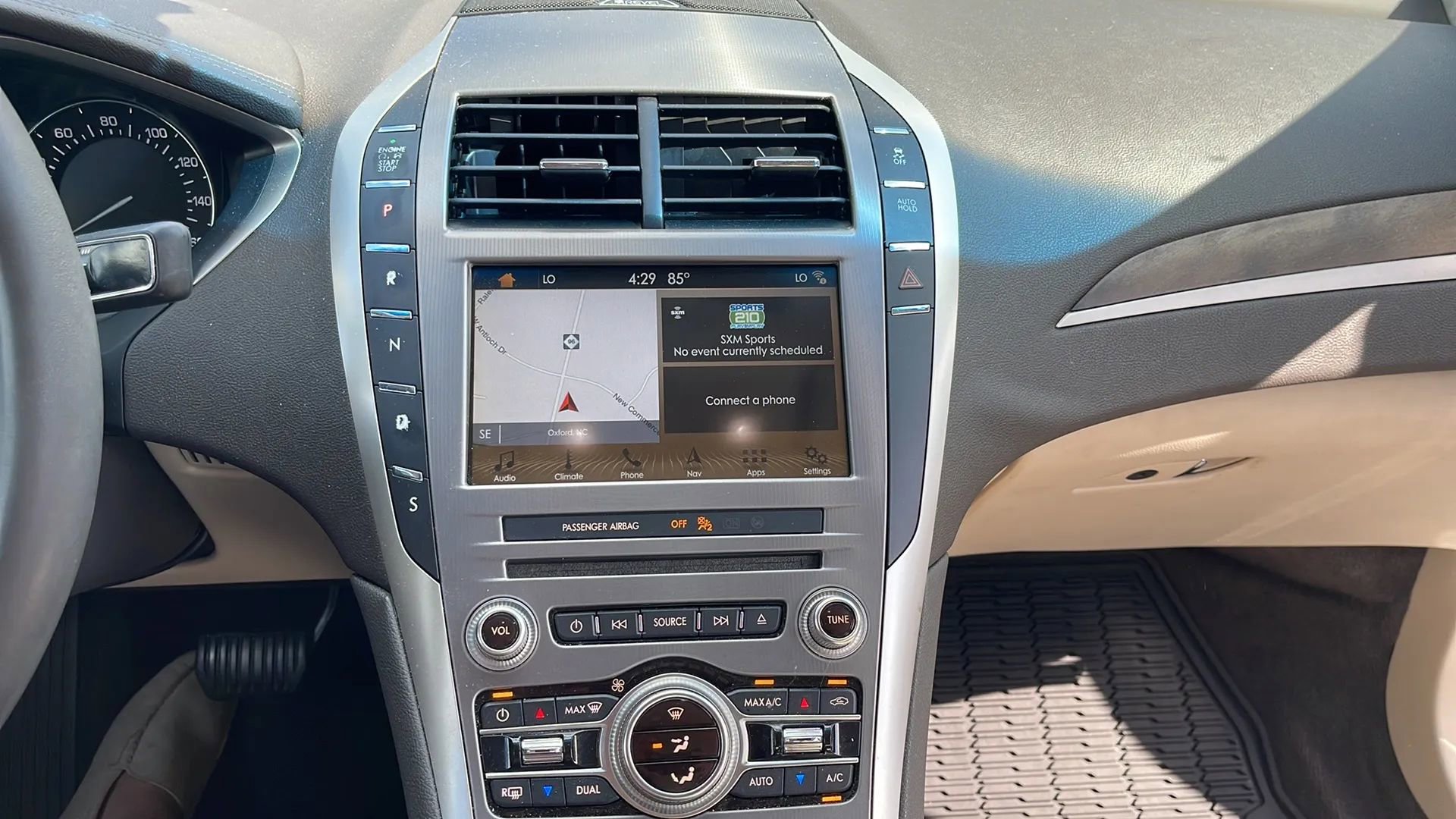 Used 2018 Lincoln MKZ Reserve FWD image 12