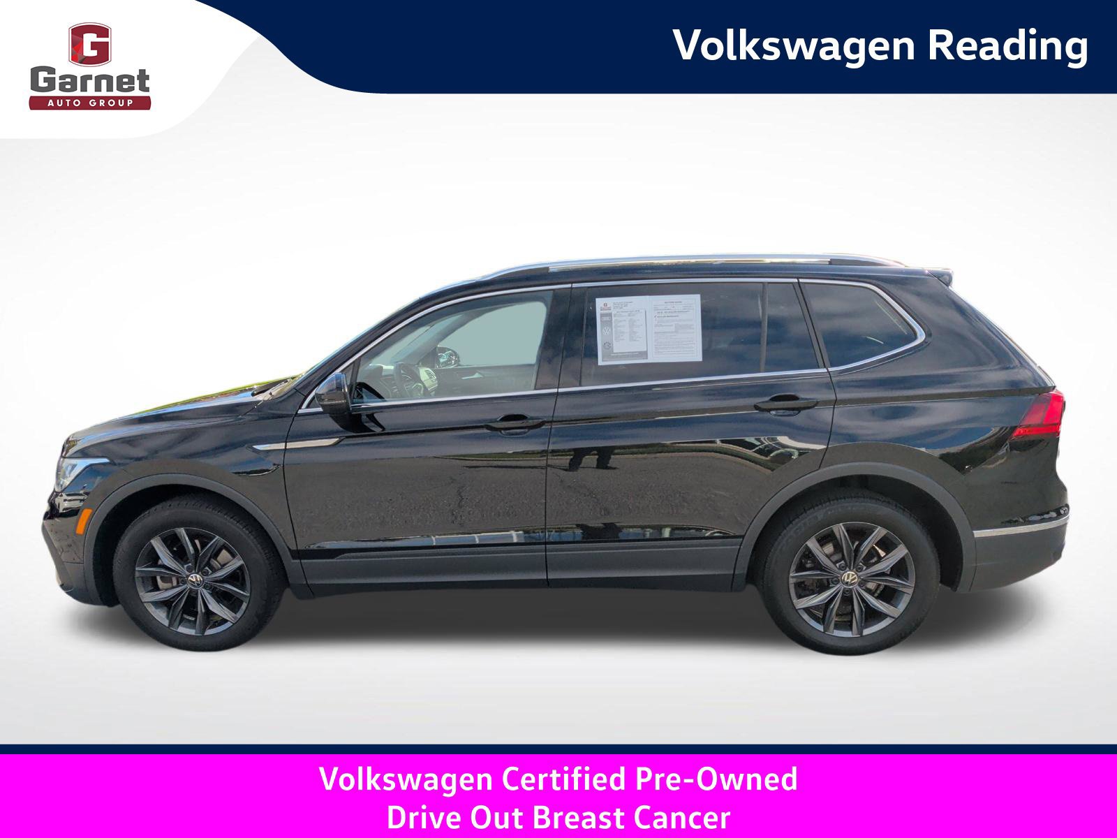 Certified 2023 Volkswagen Tiguan SE w/ Panoramic Sunroof Package FWD image 2