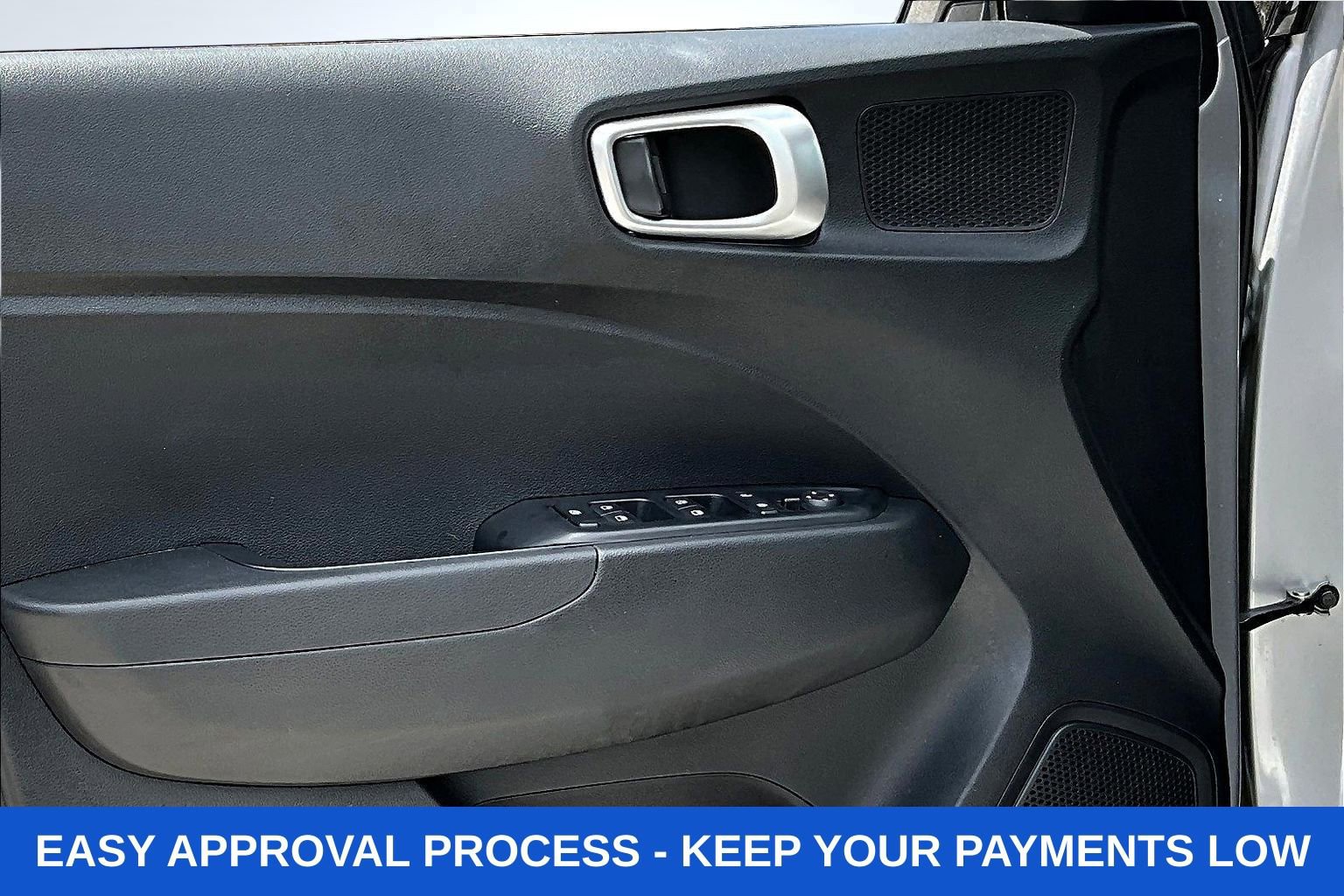 Used 2025 Hyundai Venue SEL FWD image 26