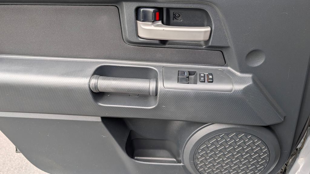 Used 2014 Toyota FJ Cruiser 4WD w/ Convenience Package image 27