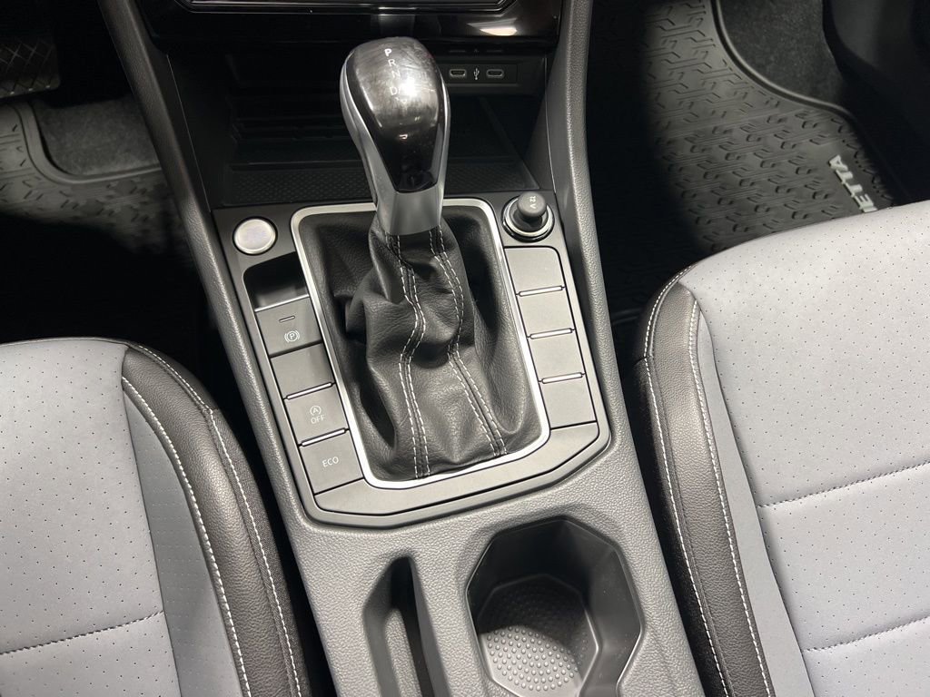 New 2025 Volkswagen Jetta SE image 32