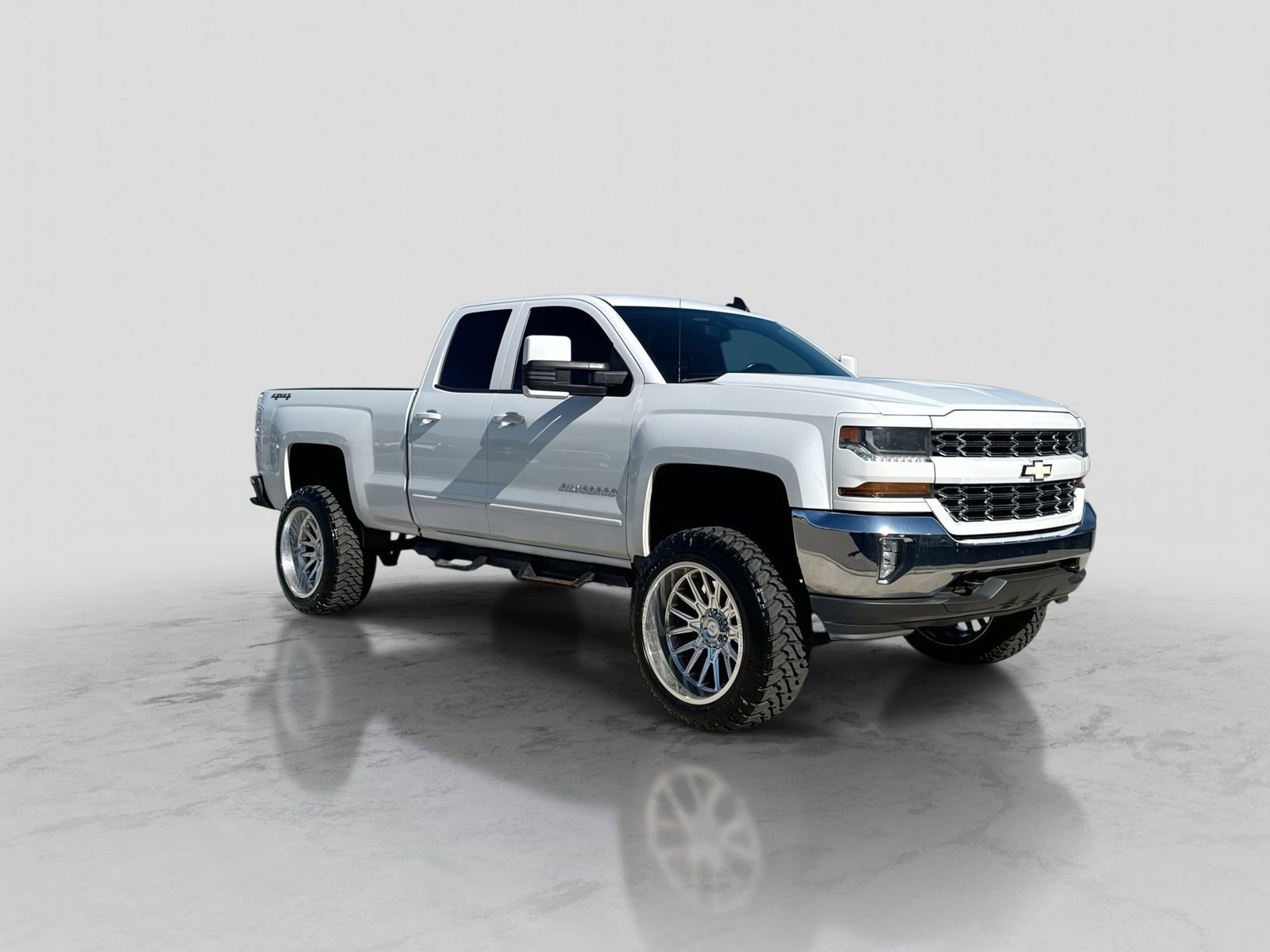 Used 2018 Chevrolet Silverado 1500 LT w/ All Star Edition AWD/4WD image 10