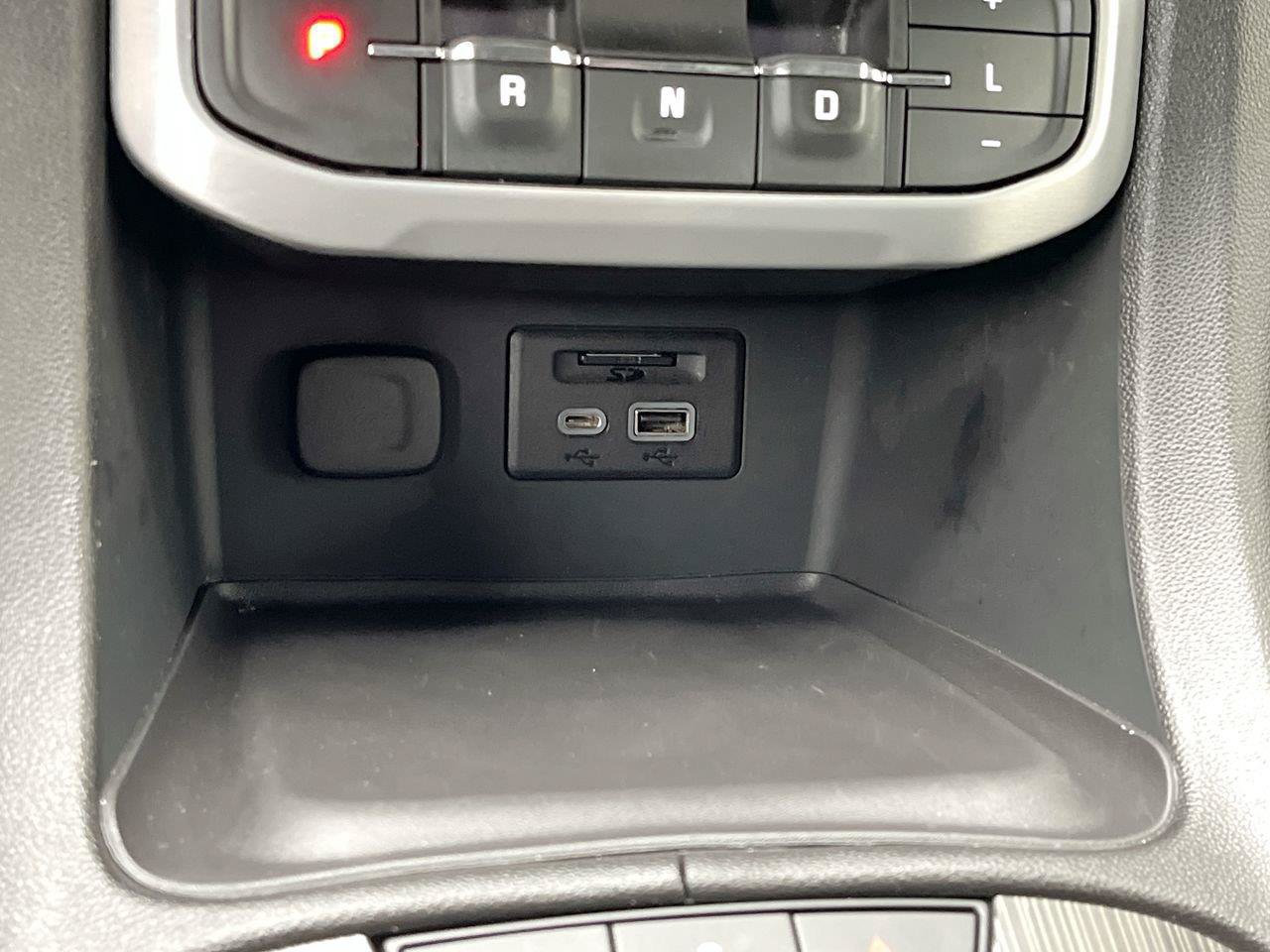 Certified 2023 GMC Acadia SLT AWD/4WD image 30