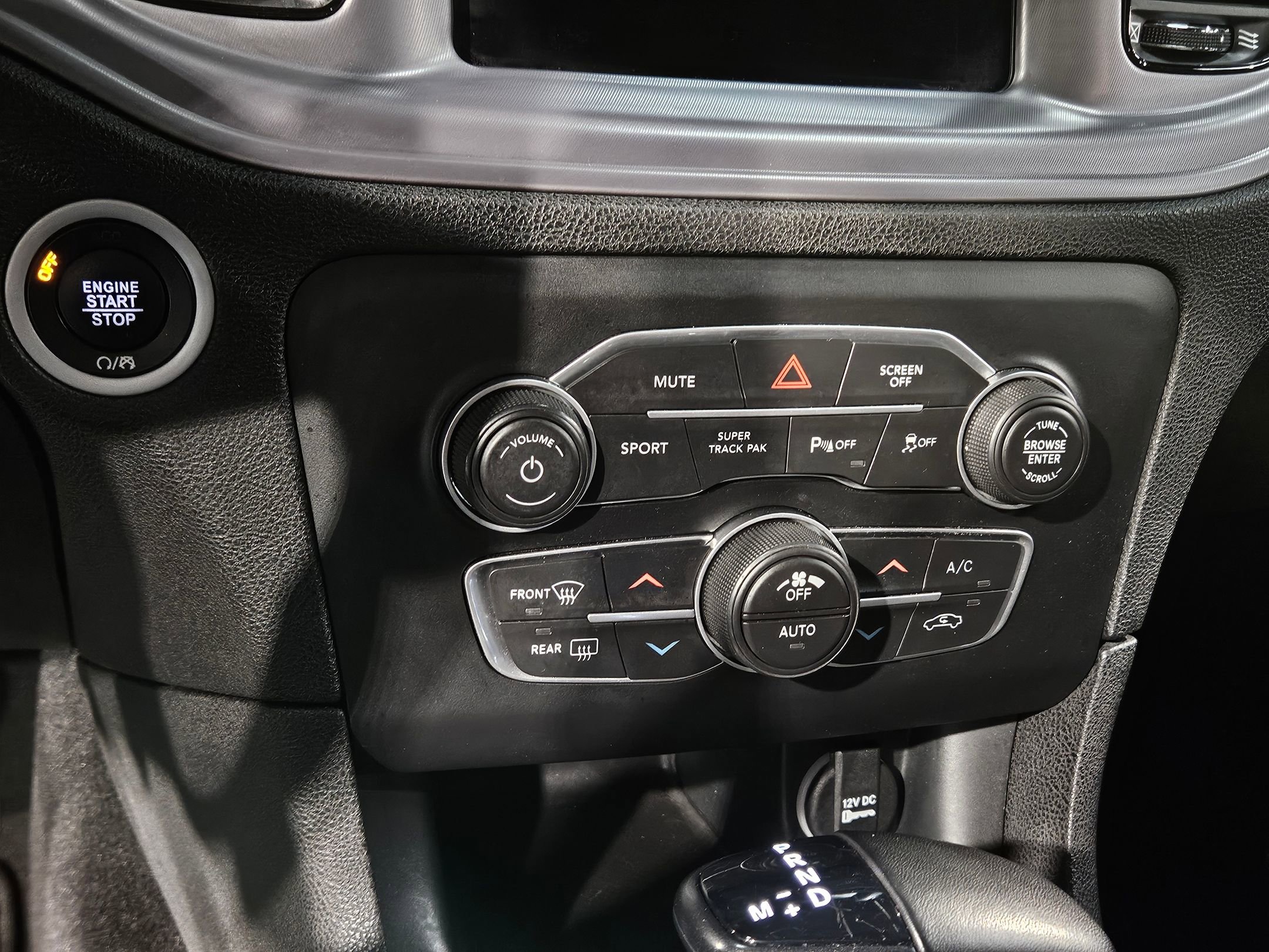 Used 2023 Dodge Charger R/T w/ Blacktop Package image 33