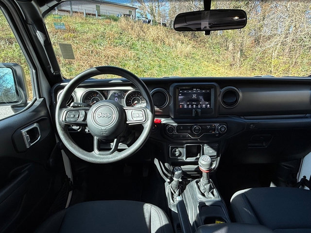 Used 2022 Jeep Gladiator Sport w/ Trailer Tow Package image 11