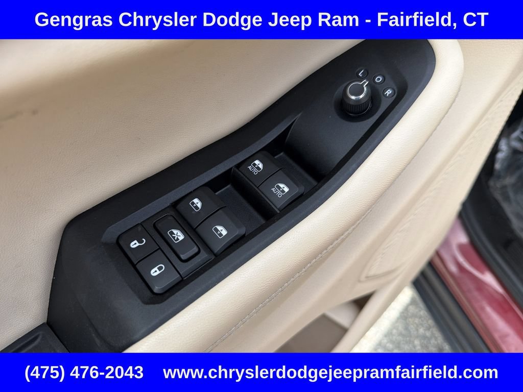Used 2023 Jeep Grand Cherokee L Limited w/ Luxury Tech Group II AWD/4WD image 17