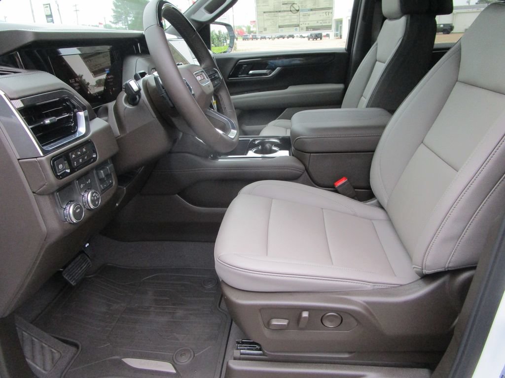 New 2026 GMC Yukon XL Elevation w/ Elevation Premium Package RWD image 24