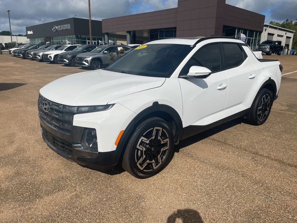 Certified 2025 Hyundai Santa Cruz Limited image 3