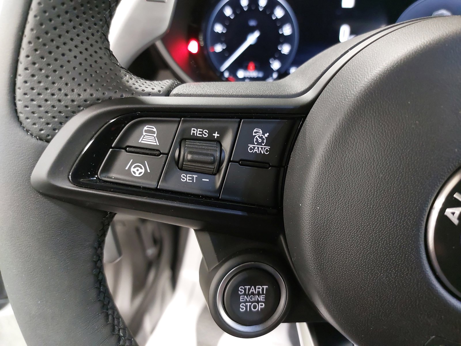 New 2025 Alfa Romeo Giulia AWD w/ Veloce Package AWD image 19