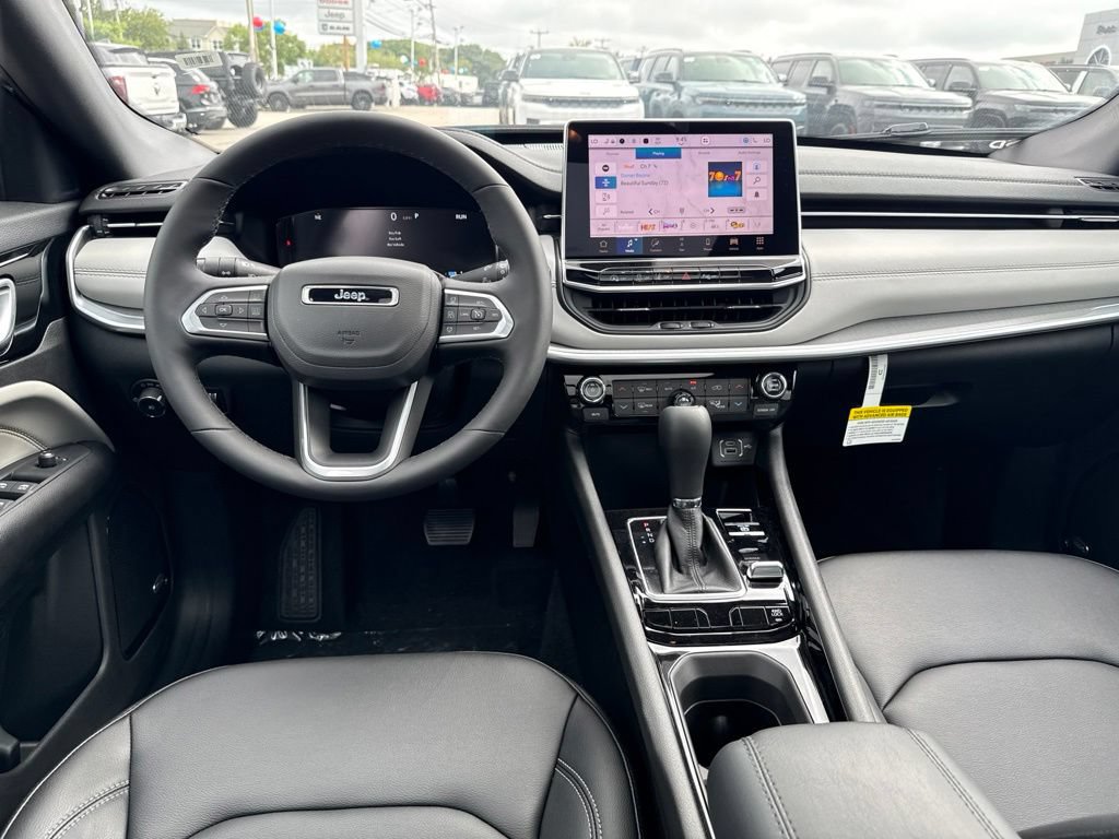 New 2026 Jeep Compass Limited w/ Sun, Sound & Navigation Group AWD/4WD image 20