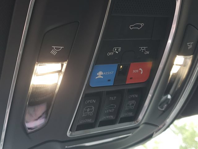 New 2026 Jeep Grand Cherokee Limited w/ Limited Altitude Package AWD/4WD image 31
