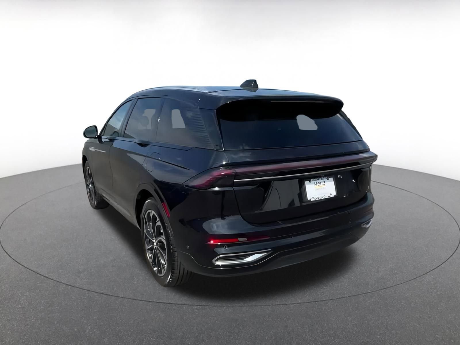 Used 2024 Lincoln Nautilus Reserve image 11