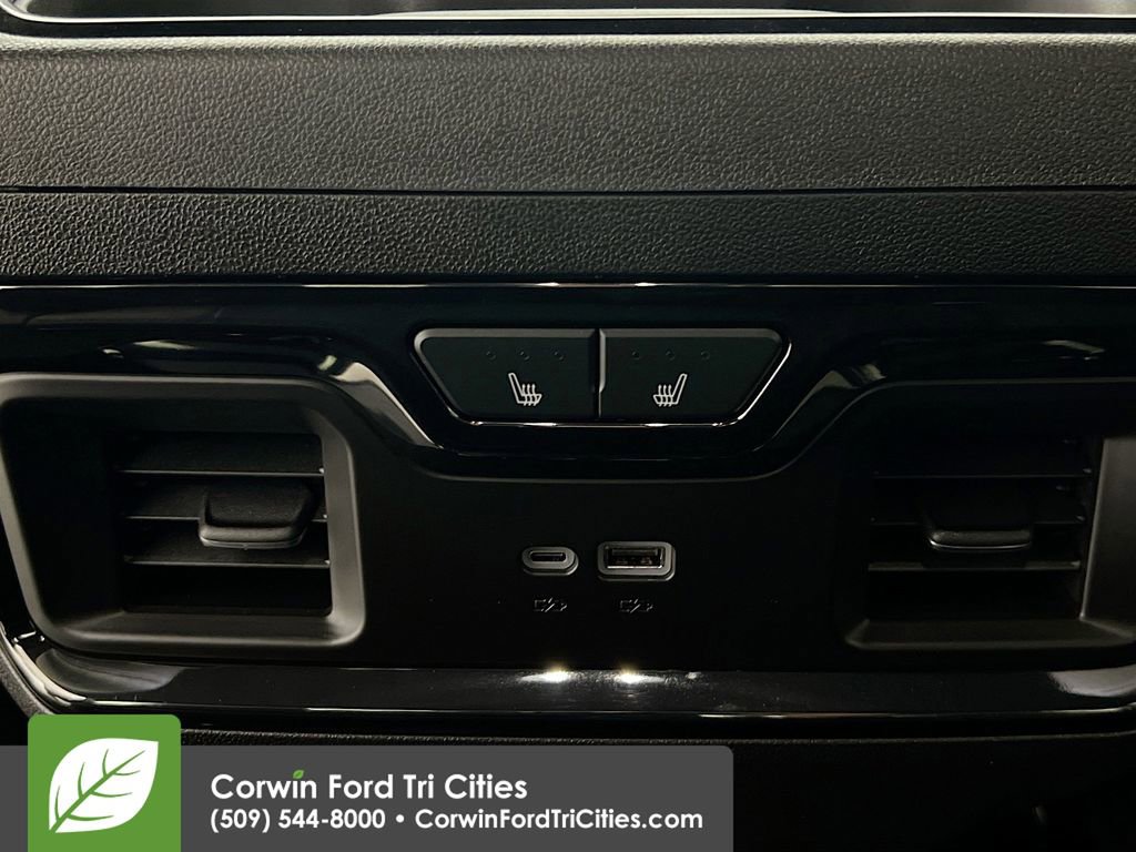 Used 2025 GMC Sierra 3500 AT4 w/ AT4 Premium Plus Package image 29