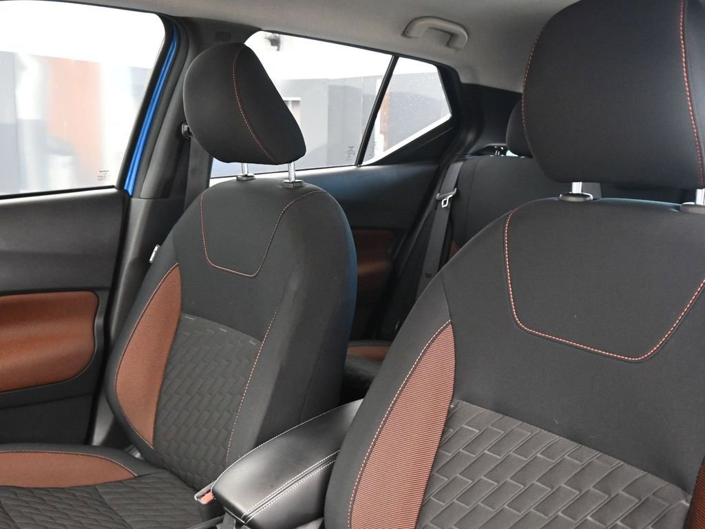 Used 2023 Nissan Kicks SR image 25