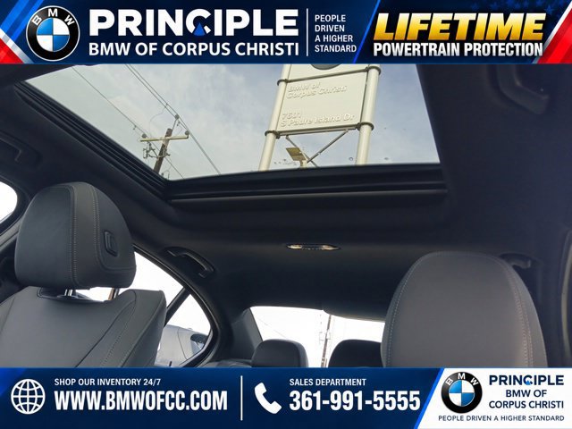 New 2026 BMW 330i Sedan w/ M Sport Package RWD image 25