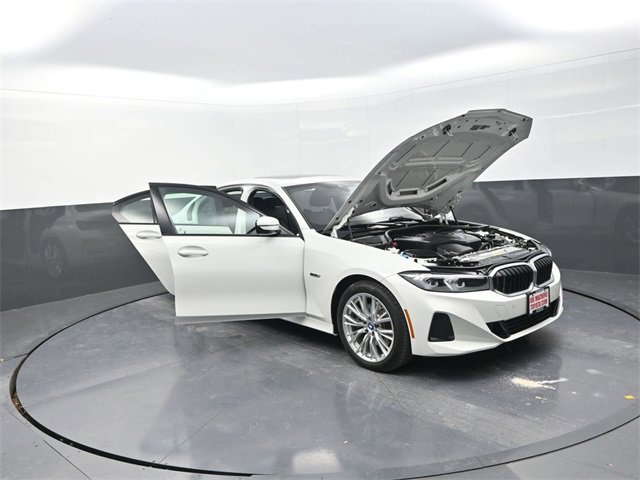 Used 2023 BMW 330e xDrive 330e xDrive w/ Premium Package image 35